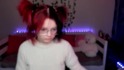 Snapshot of shy_elina01 chatting on November 14, 2025, 10:36 am shy_elina01 online show from November 14, 2025, 10:36 am