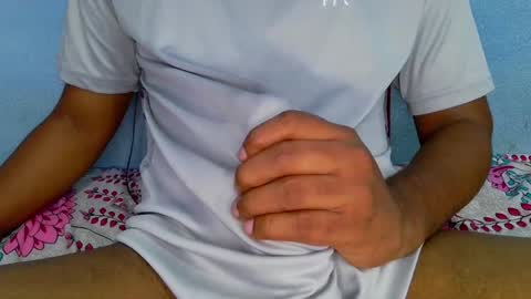 Snapshot of shy_eyes_ chatting on December 11, 2024, 4:07 am shyeyes online show from December 11, 2024, 4:07 am