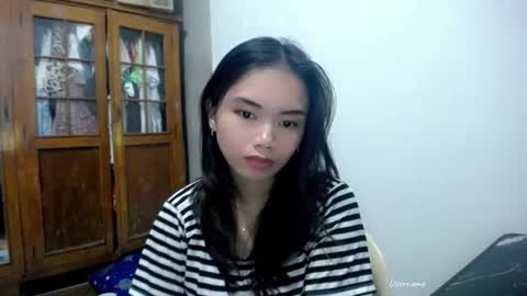 shy_innocent_girl online show from July 5, 2026, 2:13 pm
