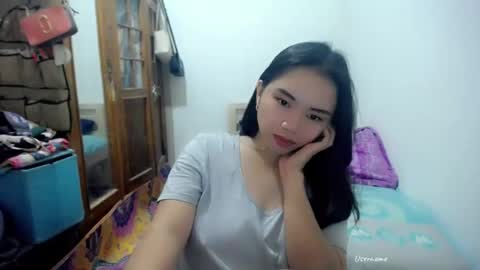 shy_innocent_girl online show from July 29, 2026, 3:21 pm