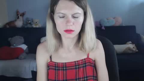 Snapshot of shy_moony chatting on September 9, 2025, 3:33 pm just Alex online show from September 9, 2025, 3:33 pm