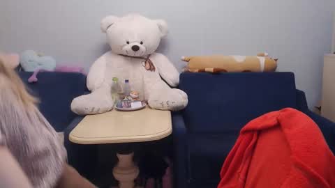 Snapshot of shy_moony chatting on February 22, 2026, 5:00 pm just Alex online show from February 22, 2026, 5:00 pm