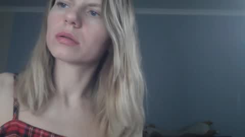 Snapshot of shy_moony chatting on March 5, 2026, 10:06 pm just Alex online show from March 5, 2026, 10:06 pm