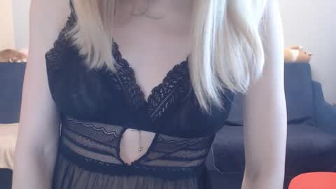 Snapshot of shy_moony chatting on March 21, 2026, 6:22 pm just Alex online show from March 21, 2026, 6:22 pm