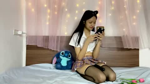 Snapshot of shy_pink_doll chatting on June 9, 2026, 3:34 pm shy_pink_doll online show from June 9, 2026, 3:34 pm