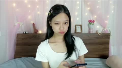 shy_pink_doll online show from August 4, 2026, 1:20 am