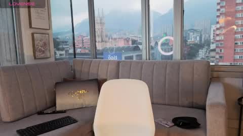 shy_vibes online show from April 15, 2026, 7:43 pm
