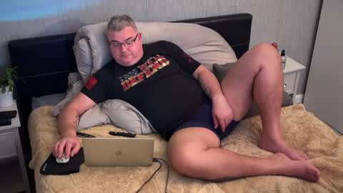 Snapshot of shyboymat69 chatting on October 29, 2025, 5:25 pm shyboymat69 online show from October 29, 2025, 5:25 pm