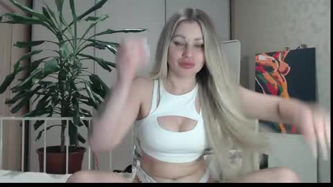 Snapshot of shyevaa chatting on May 18, 2026, 4:13 pm Eva online show from May 18, 2026, 4:13 pm