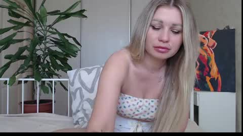 Snapshot of shyevaa chatting on June 8, 2026, 5:30 am Eva online show from June 8, 2026, 5:30 am