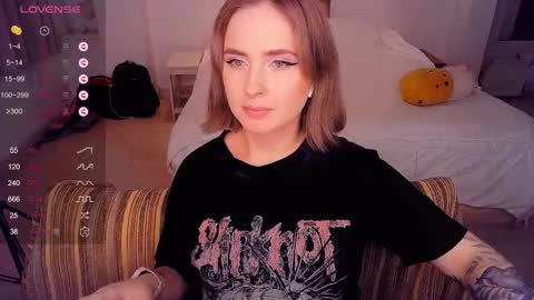 Snapshot of shyfoxxxy chatting on February 27, 2025, 4:32 pm Effie online show from February 27, 2025, 4:32 pm