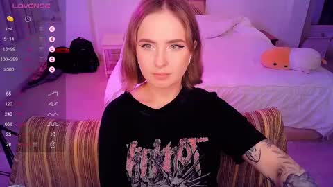 Snapshot of shyfoxxxy chatting on February 27, 2025, 7:37 pm Effie online show from February 27, 2025, 7:37 pm