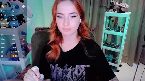 Snapshot of shyfoxxxy chatting on May 16, 2026, 8:11 am Effie online show from May 16, 2026, 8:11 am