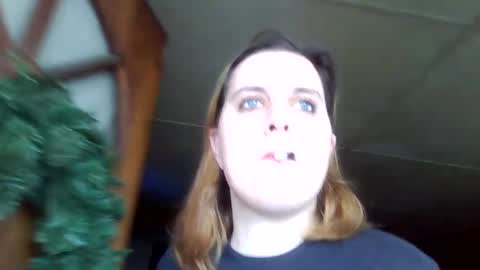 Snapshot of shylee538825 chatting on November 19, 2025, 5:02 pm shylee538825 online show from November 19, 2025, 5:02 pm