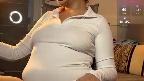 Snapshot of shylittlemouth chatting on July 21, 2026, 1:30 am Vanessa online show from July 21, 2026, 1:30 am