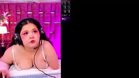Snapshot of shylysweet chatting on July 21, 2026, 5:21 am Shyly online show from July 21, 2026, 5:21 am