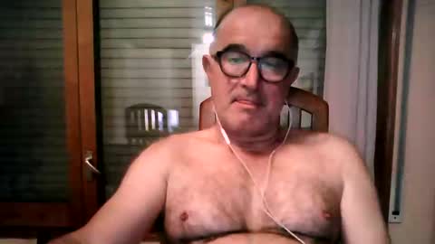 Snapshot of shymmy10 chatting on June 6, 2026, 2:49 am shymmy10 online show from June 6, 2026, 2:49 am