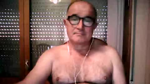 Snapshot of shymmy10 chatting on June 7, 2026, 4:16 am shymmy10 online show from June 7, 2026, 4:16 am