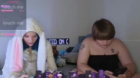 Snapshot of shyohiogirl chatting on March 28, 2026, 2:44 am Hippie online show from March 28, 2026, 2:44 am