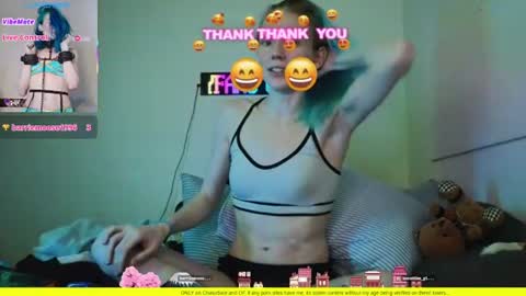 Snapshot of shyohiogirl chatting on July 28, 2026, 11:04 pm Hippie online show from July 28, 2026, 11:04 pm
