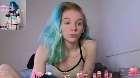 Snapshot of shyohiogirl chatting on August 1, 2026, 12:59 pm Hippie online show from August 1, 2026, 12:59 pm