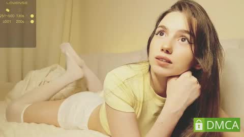 Snapshot of shypeachmaru chatting on April 1, 2026, 11:57 pm Mary online show from April 1, 2026, 11:57 pm