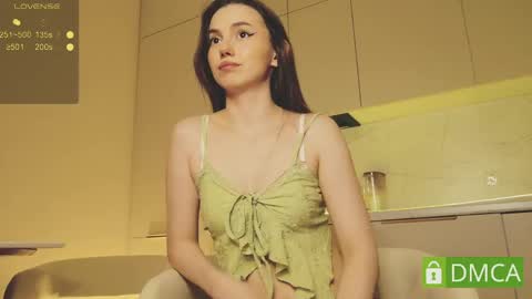 Snapshot of shypeachmaru chatting on April 16, 2026, 9:50 pm Mary online show from April 16, 2026, 9:50 pm