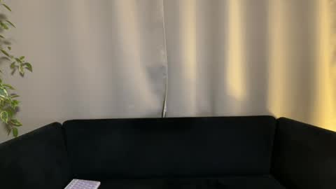 Amelia online show from February 1, 2025, 6:51 pm