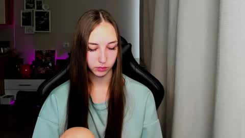 Snapshot of sia0610 chatting on September 16, 2025, 2:56 am SIA online show from September 16, 2025, 2:56 am