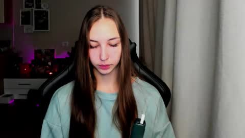 Snapshot of sia0610 chatting on September 17, 2025, 2:02 am SIA online show from September 17, 2025, 2:02 am