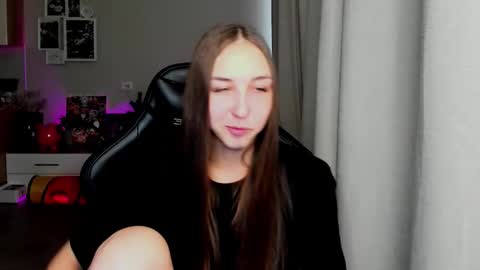 Snapshot of sia0610 chatting on September 25, 2025, 2:15 am SIA online show from September 25, 2025, 2:15 am