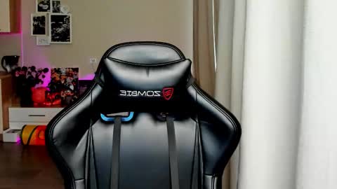 Snapshot of sia0610 chatting on October 24, 2025, 2:08 am SIA online show from October 24, 2025, 2:08 am