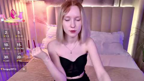 Snapshot of sia_hart chatting on June 10, 2026, 12:15 pm Sia online show from June 10, 2026, 12:15 pm