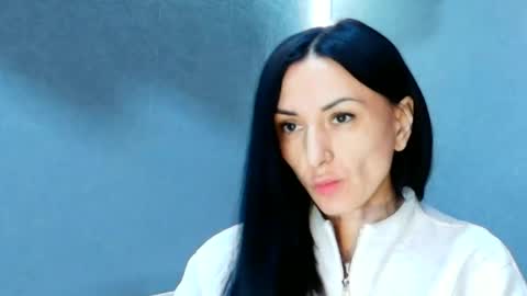 Snapshot of siaconna chatting on May 16, 2026, 7:38 am Siaconna online show from May 16, 2026, 7:38 am