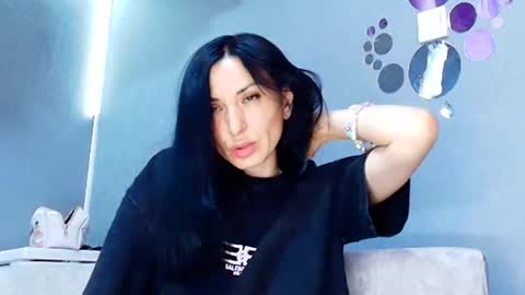 Snapshot of siaconna chatting on June 11, 2026, 9:51 am Siaconna online show from June 11, 2026, 9:51 am
