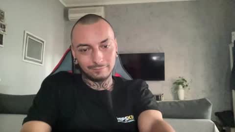 Snapshot of sidvicious23cm chatting on October 30, 2025, 2:40 pm sidvicious23cm online show from October 30, 2025, 2:40 pm