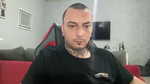 sidvicious23cm online show from January 19, 2026, 11:36 am