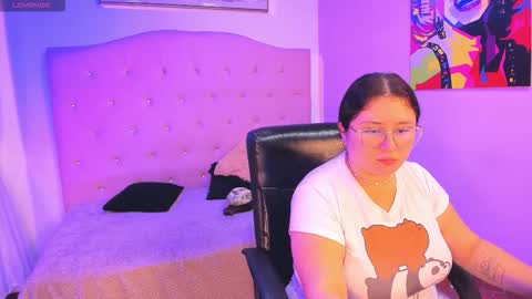 SIENNA  online show from March 3, 2026, 12:22 pm