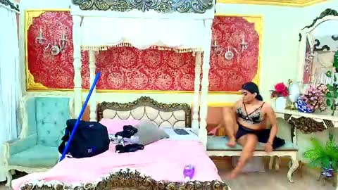 SinnaDark online show from May 5, 2026, 11:18 am
