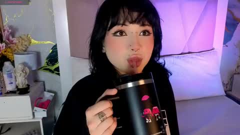 Snapshot of sienna_desiree chatting on May 24, 2026, 4:28 am Sienna Desieree online show from May 24, 2026, 4:28 am