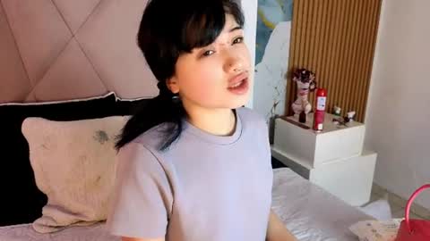Snapshot of sienna_desiree chatting on June 15, 2026, 1:24 pm Sienna Desieree online show from June 15, 2026, 1:24 pm
