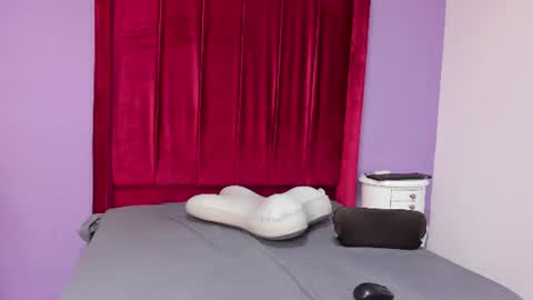Snapshot of sienna_glow chatting on July 15, 2026, 12:49 am sienna_glow online show from July 15, 2026, 12:49 am