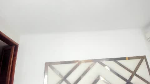 Snapshot of sienna_glow chatting on July 29, 2026, 12:47 pm sienna_glow online show from July 29, 2026, 12:47 pm
