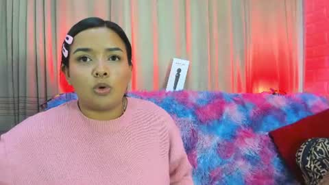 Snapshot of sienna_lux01 chatting on June 12, 2026, 2:21 am sienna_lux01 online show from June 12, 2026, 2:21 am