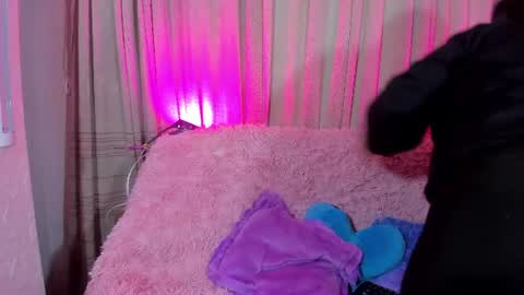 Snapshot of sienna_lux01 chatting on June 17, 2026, 3:20 am sienna_lux01 online show from June 17, 2026, 3:20 am
