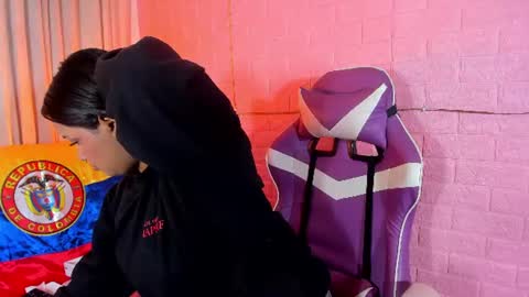 Snapshot of sienna_lux01 chatting on June 18, 2026, 2:34 am sienna_lux01 online show from June 18, 2026, 2:34 am