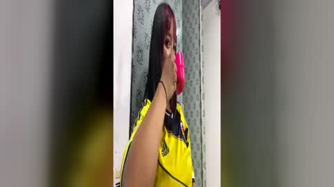 sienna_lux01 online show from June 24, 2026, 2:32 am