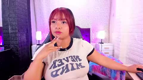 sienna_lux01 online show from July 7, 2026, 2:14 am