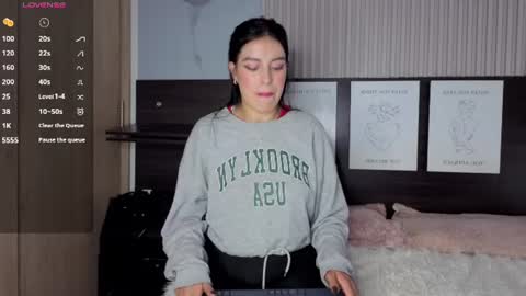 Snapshot of sienna_rose_ chatting on July 1, 2026, 6:40 pm sienna_rose_ online show from July 1, 2026, 6:40 pm