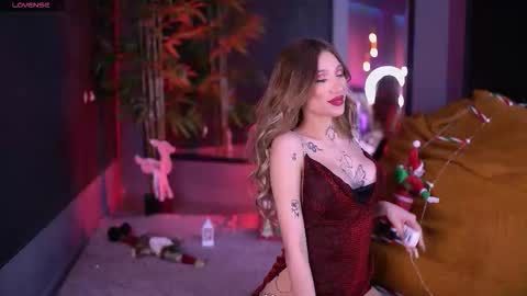 Snapshot of siennajayden chatting on December 19, 2025, 7:10 pm Sienna online show from December 19, 2025, 7:10 pm